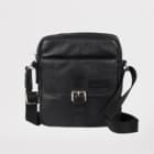 На длинном ремне