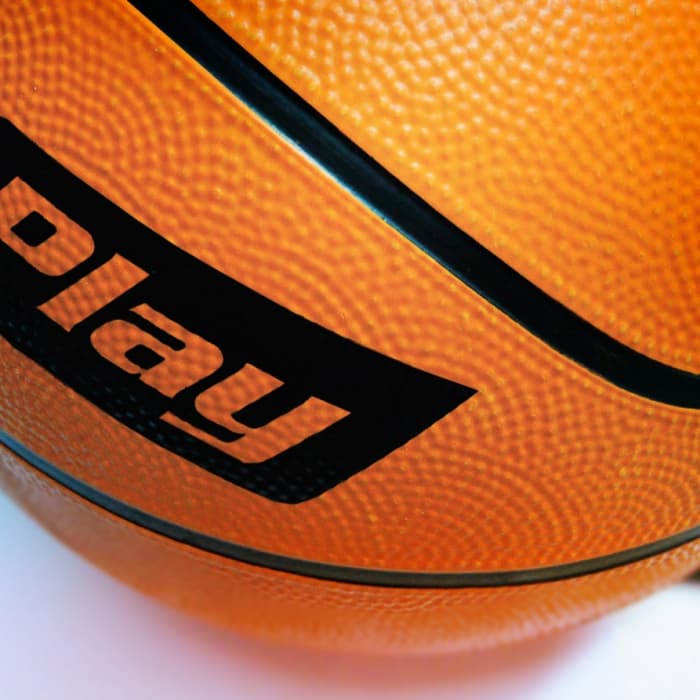 Баскетбольный мяч StartLine Play (размер «7», резиновый) 7