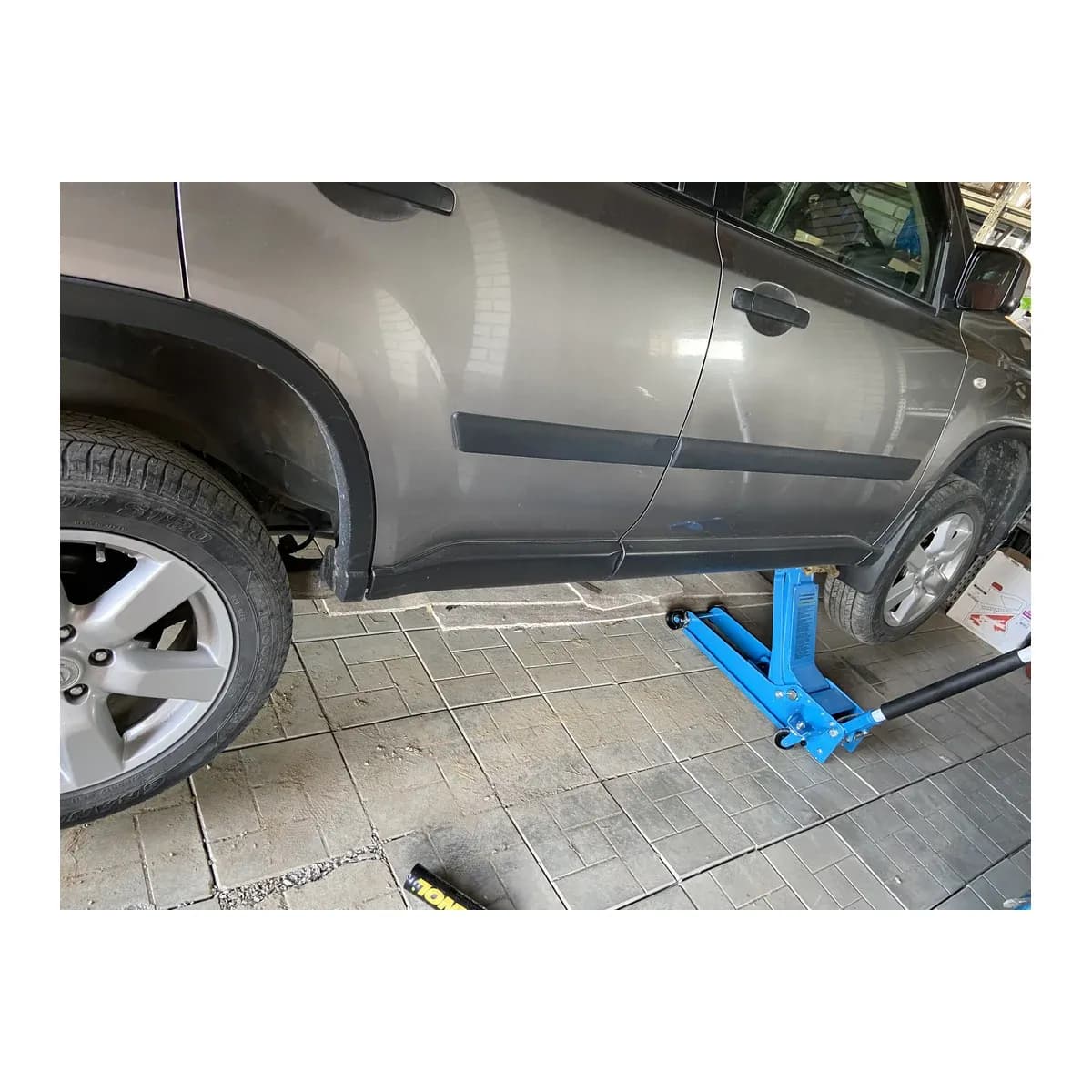 Домкрат подкатной гаражный TrommelBerg XRD0337L