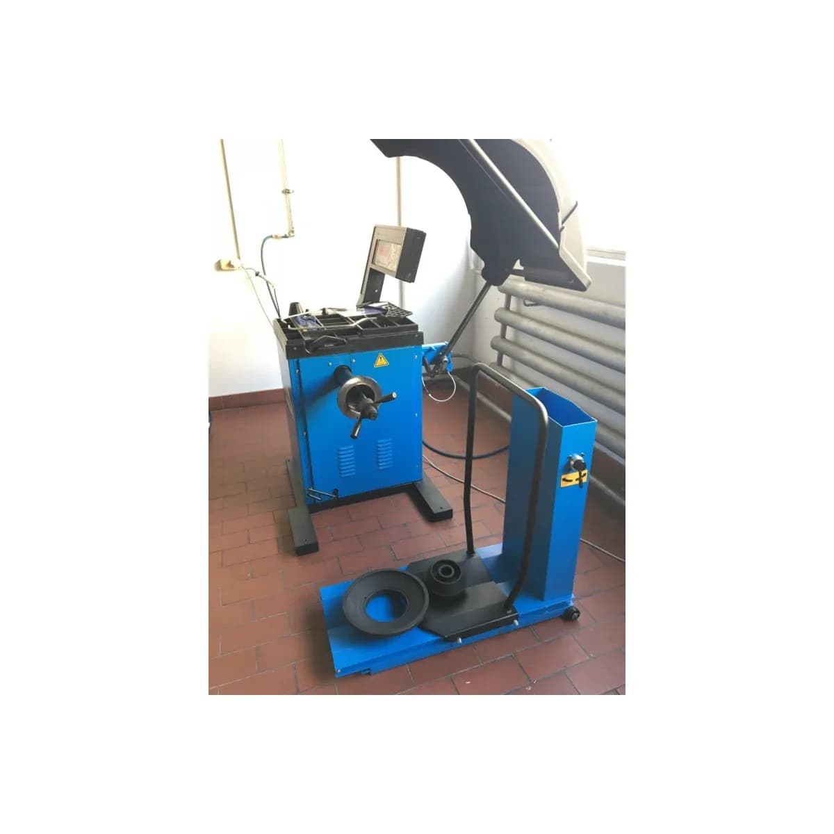 Станок балансировочный TrommelBerg CB1448 CB1448 для колес до 200 кг