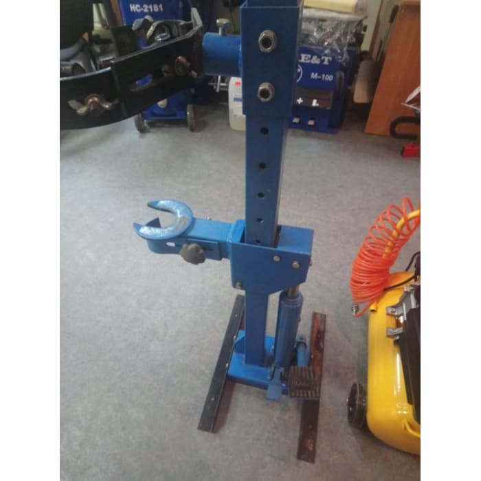 Стяжка пружин TrommelBerg C10301C, гидравлическая, стационарная 210-570 мм