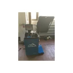 Станок балансировочный TrommelBerg CB1960B с выносным дисплеем, автоввод 2-х параметров, для колес до 70 кг