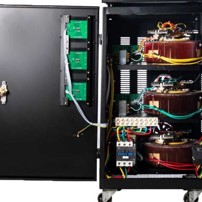 Стабилизатор напряжения Ресанта автоматический ACH-30000/3 63/4/7