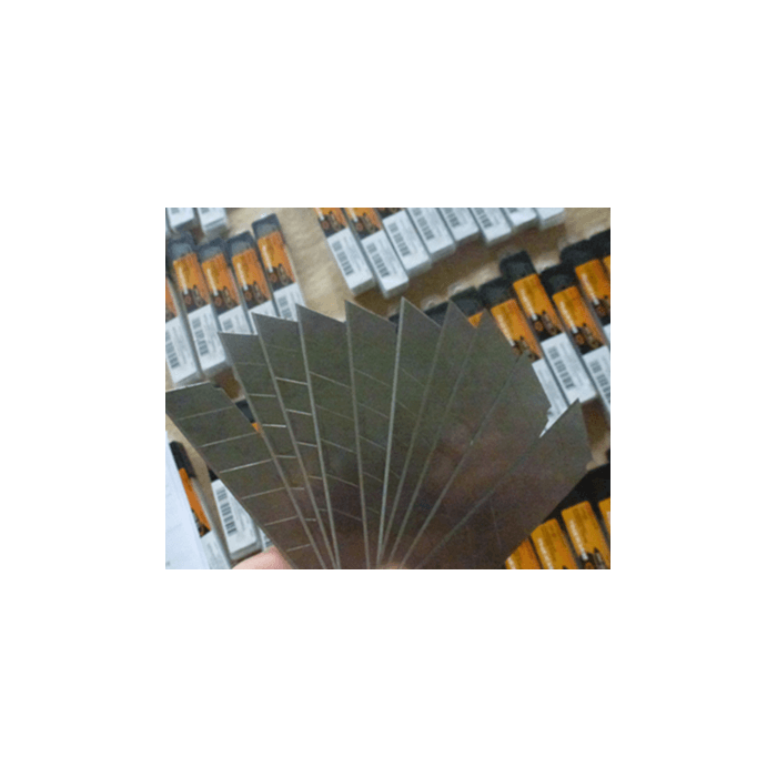 Нож с выдвижным лезвием Вихрь 18 мм, двухкомпонентный корпус, автоматический фиксатор, (73/10/10/4)