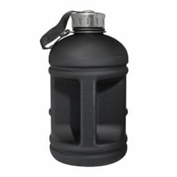 Бутылка для воды Be First матовая 1.9 л