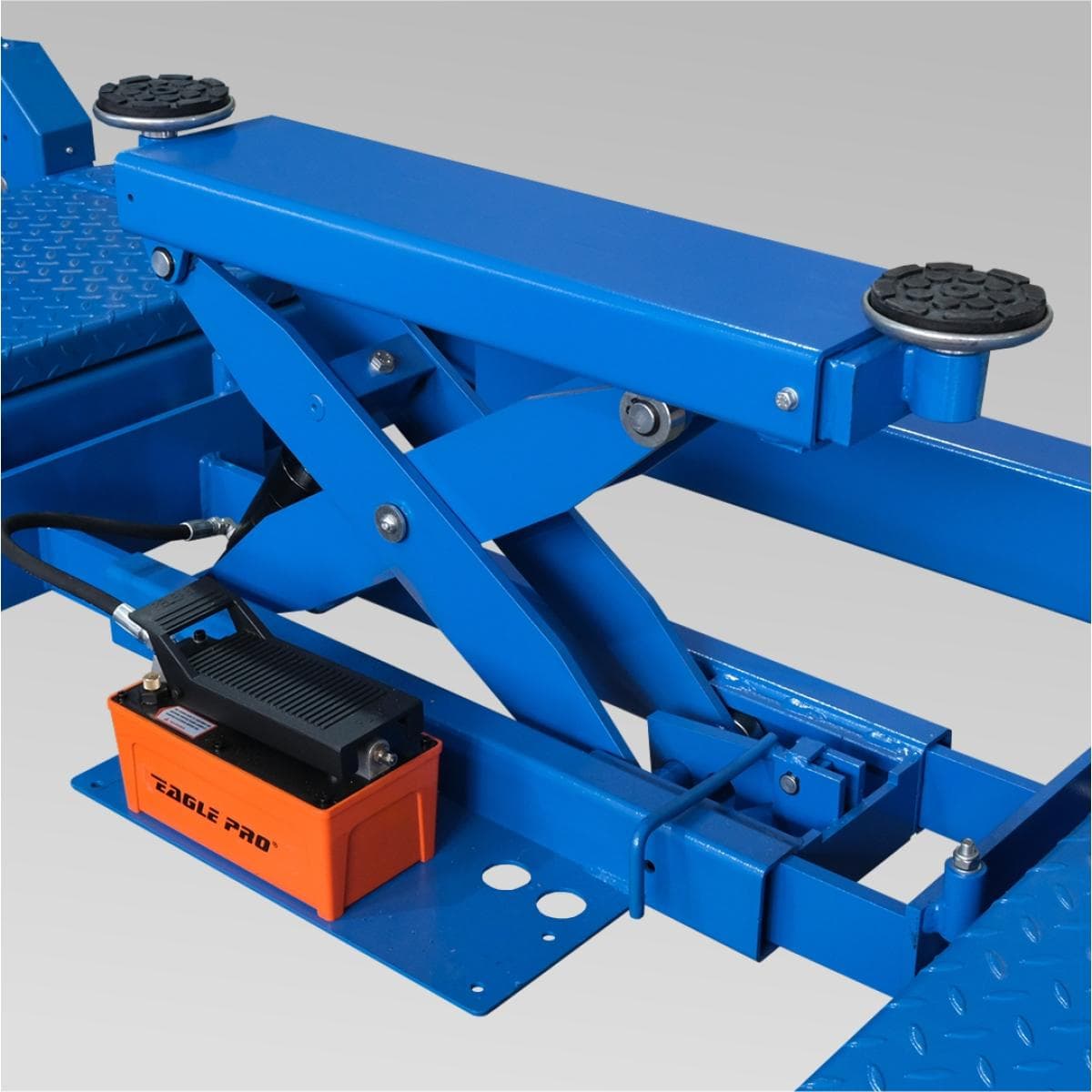 Четырехстоечный электрогидравлический автоподъемник SIVIK ПГА-6500/4 слесарный, пневматические фиксаторы, грузоподъемность 6.5т.