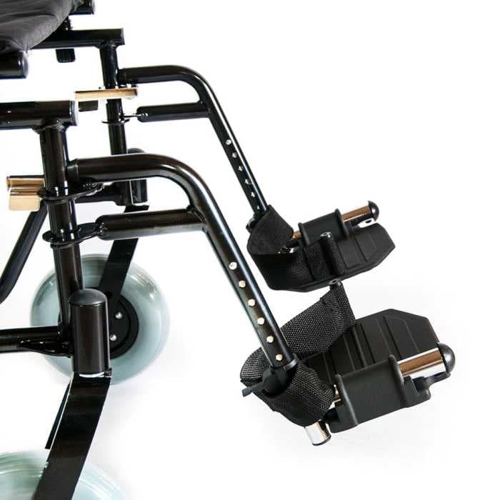 Инвалидная коляска Мега-Оптим 711AE, ткань, пневматические задние колеса