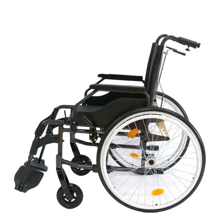 Инвалидная коляска Мега-Оптим с регулировкой угла наклона спинки и подножек H-712N (514 A), литые задние колеса