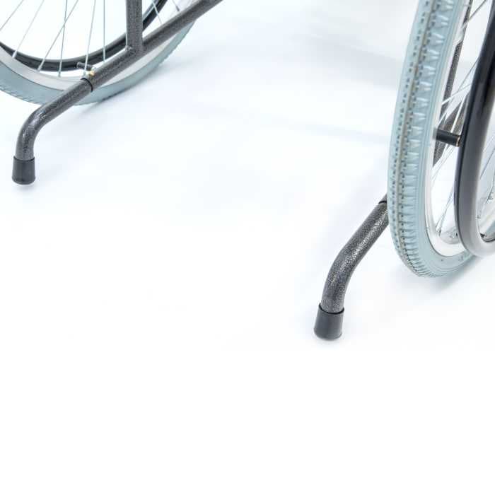 Инвалидная коляска Мега-Оптим с регулировкой угла наклона спинки и подножек H-712N (514 A), пневматические задние колеса