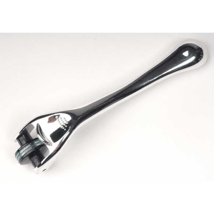 Аппликатор массажный в форме валика (мезороллер) 180 иголочек (F 0113)