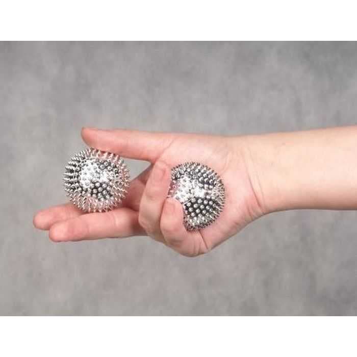 Аппликатор акупунктурный в виде шара (с магнитом и шипами) Серебро