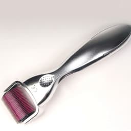 Аппликатор массажный в форме валика (мезороллер) 1200 иголочек (F 0115)