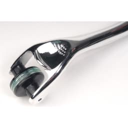 Аппликатор массажный в форме валика (мезороллер) 180 иголочек (F 0113)