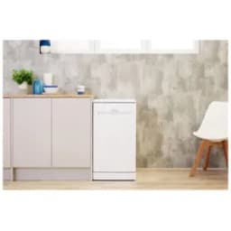 Посудомоечная машина Indesit DSCFE 1B10 RU