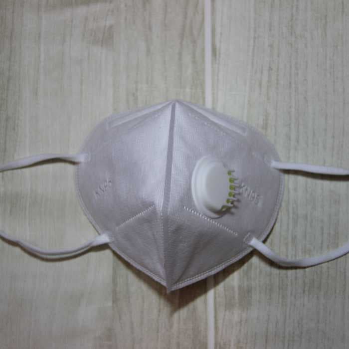 Маска с респиратором KN-95 (FFP3)