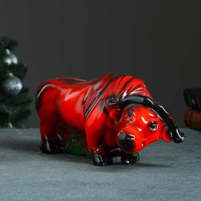 Фигура  "Символ года: Буйвол" красный