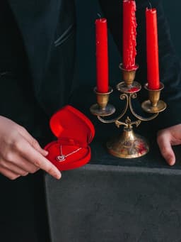 Футляр под набор украшений «Сердце», бархатный, 9×8.5 см, красный