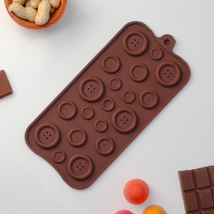 Форма для шоколада Доляна «Пуговки», силикон, 20.5×10 см, 19 ячеек, коричневая