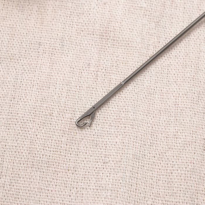 Игла для выворачивания руликов, поясов, кулисок, 17.5×2.2 см