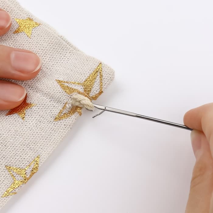 Игла для выворачивания руликов, поясов, кулисок, 17.5×2.2 см