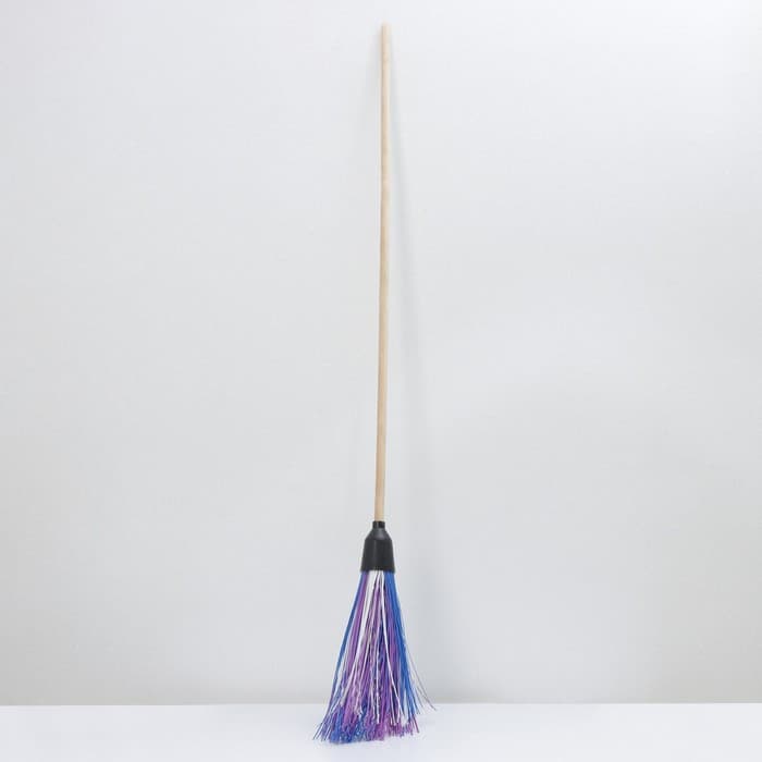 Метла полипропиленовая, с черенком «Дорогая», 5 колец, МИКС