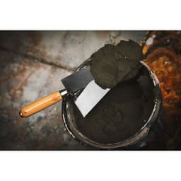 Кельма бетонщика ТУНДРА, треугольная, деревянная рукоятка, 150 мм