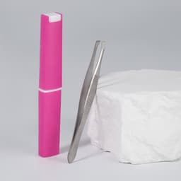 Пинцет скошенный, узкий, 9 см, в футляре, МИКС