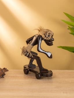 Сувенир «Абориген на скейте», 20 см, дерево