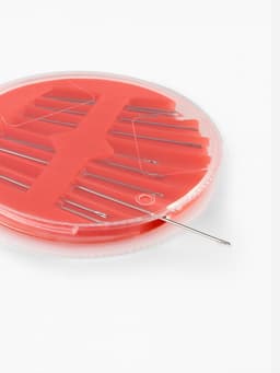 Швейный набор, 22 предмета, в чехле ПВХ, 13×9 см, МИКС