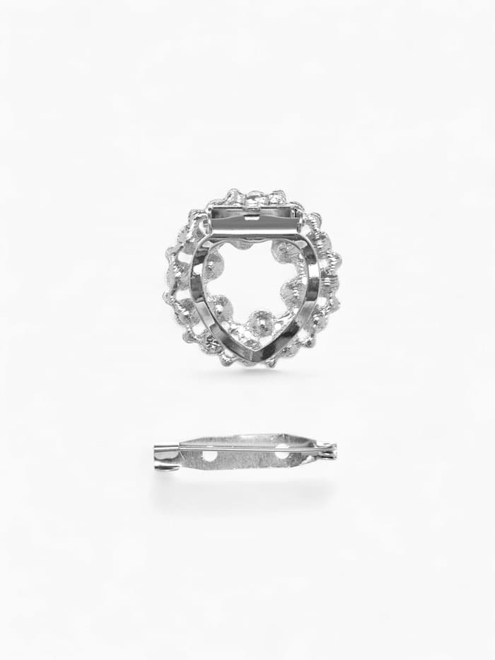 Зажим для платка «Жемчужинка», белый в серебре