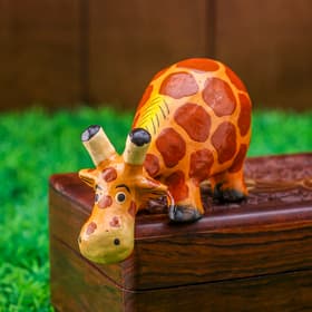Сувенир «Жираф Стёпа подглядывает», 11×8×4.5 см, дерево
