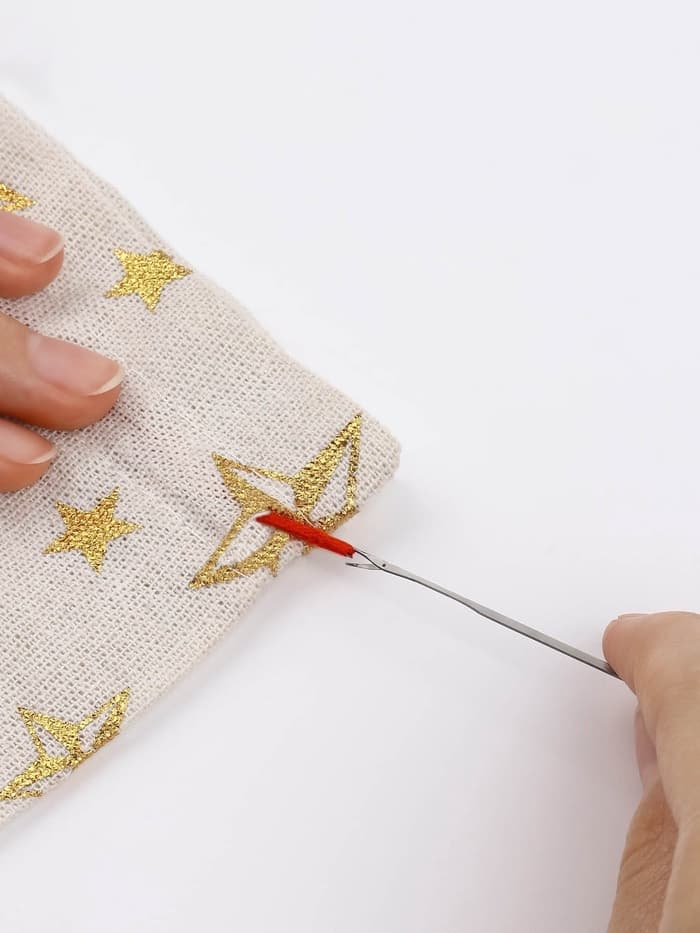 Игла для поднятия петель, 15 см, красная
