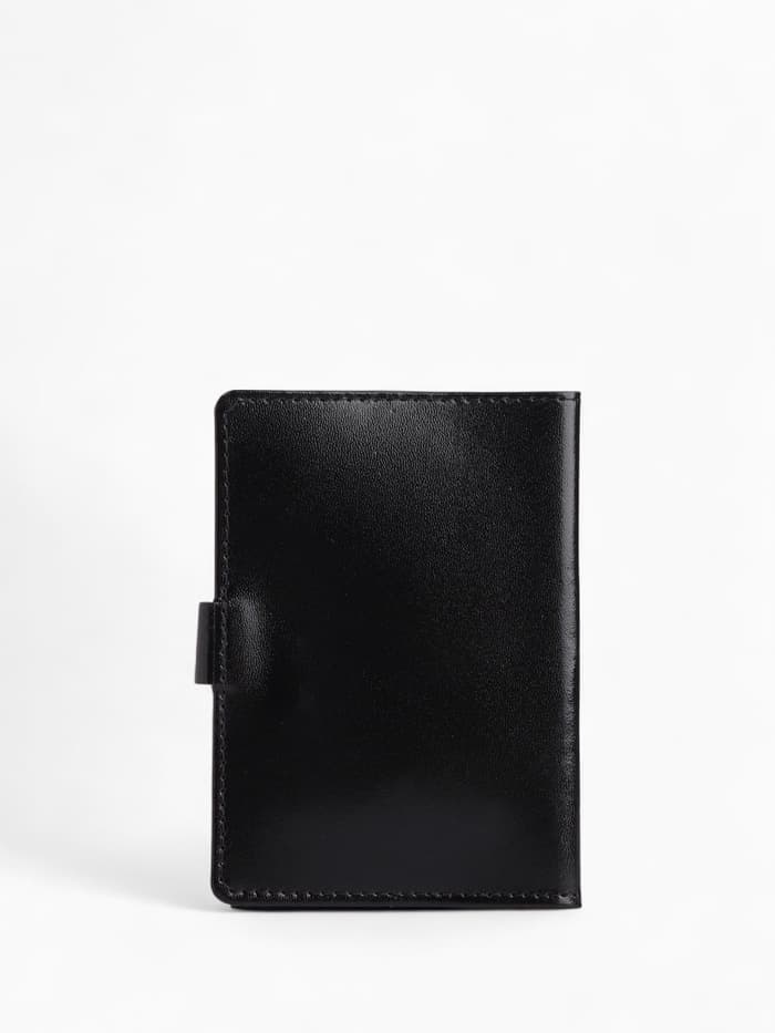 Обложка для паспорта на кнопке, натуральная кожа, чёрная