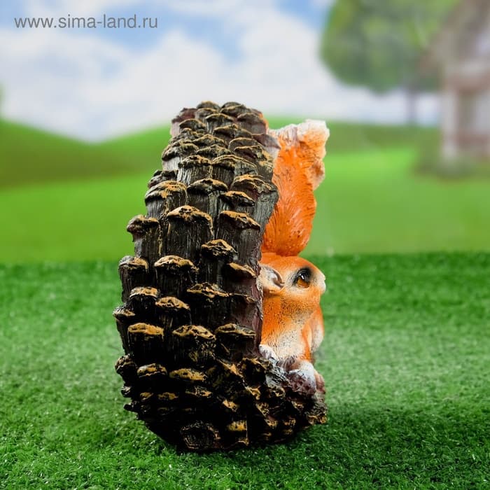 Садовая фигура из полистоуна «Белка в шишке», 25×20×14 см