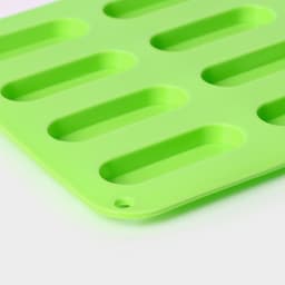 Форма для выпечки Доляна «Сладости.Эклер», силикон, 28×21×1 см, 12 ячеек (7.6×2.7×1 см), МИКС