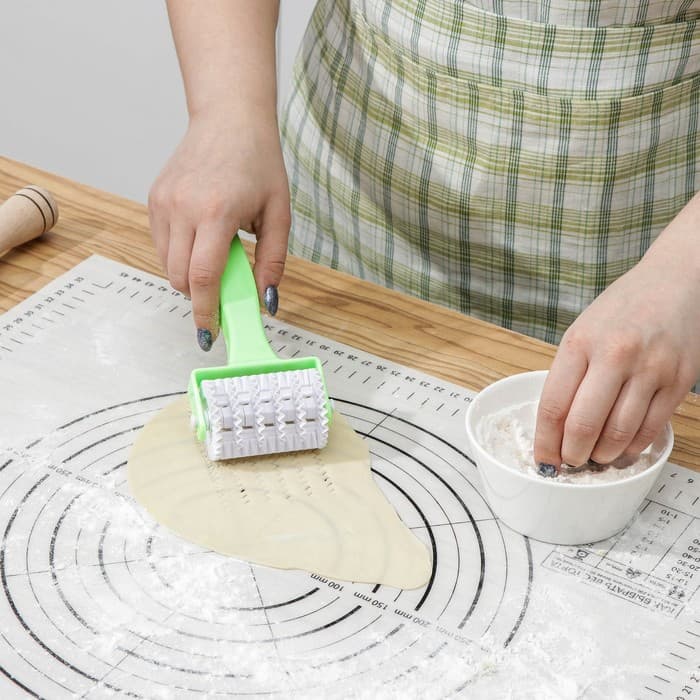 Валик для нарезки теста Доляна «Яркий», 17×8×4.5 см, фактурный, пластик, зелёный