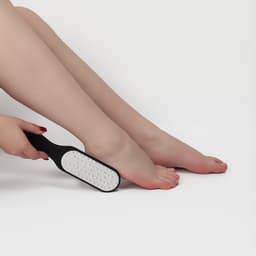 Пилка для пяток, лазерная, двусторонняя, прорезиненная ручка, 25.5 см, чёрная