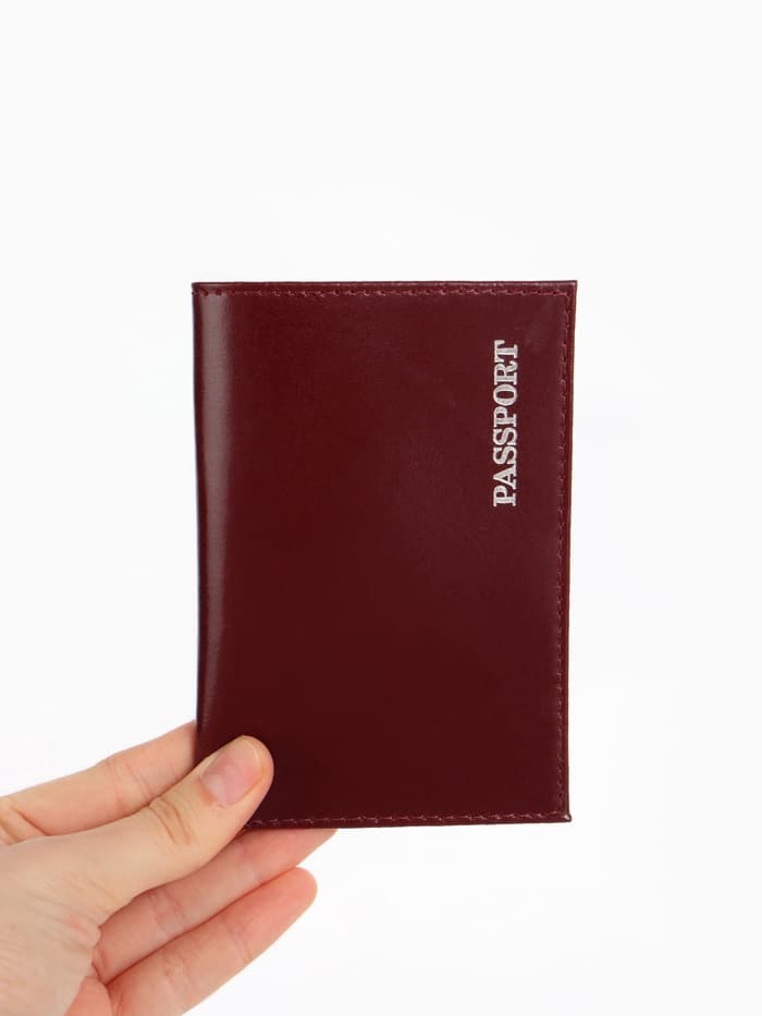 Обложка для паспорта, тиснение фольгой, гладкая, бордовая