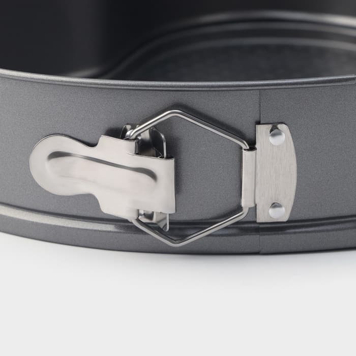 Форма для выпечки Доляна «Элин. Сердце», 28.5×25.5×6.6 см, разъёмная, антипригарное покрытие, серая