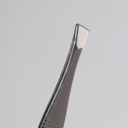 Пинцет скошенный, узкий, 8.5 см