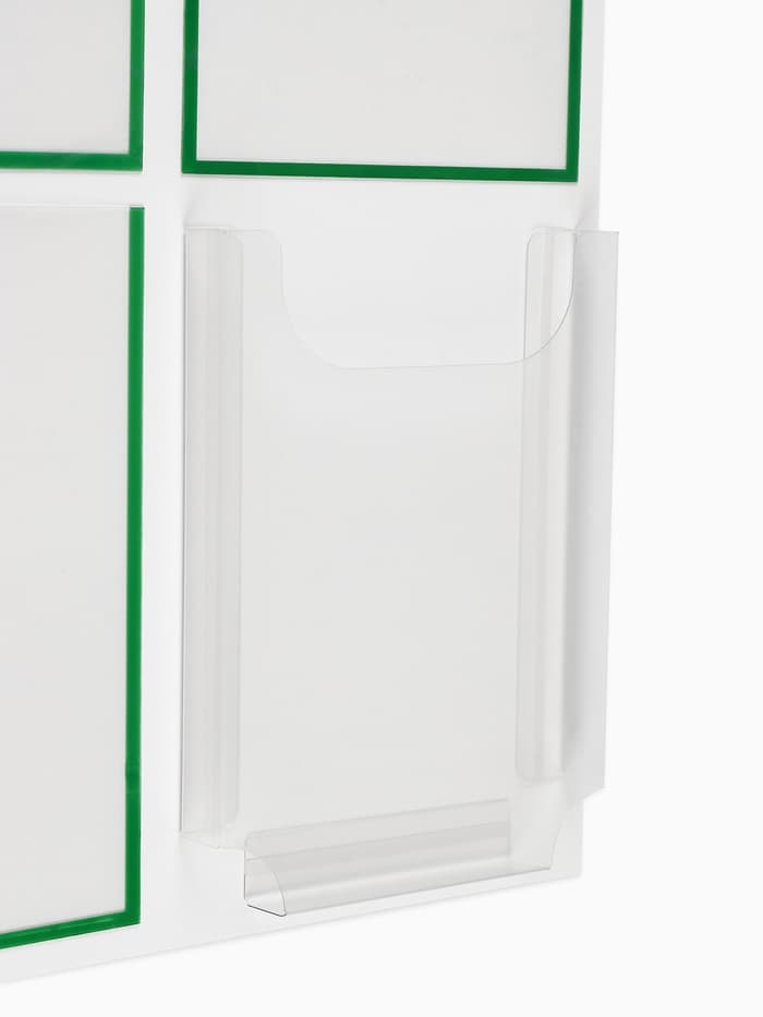 Информационный стенд «Информация» 4 кармана (3 плоских А4, 1 объемный А4), цвет зелёный