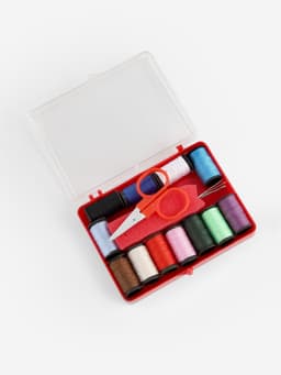 Швейный набор, 18 предметов, в пластиковой коробке, 9.5×7×2.5 см