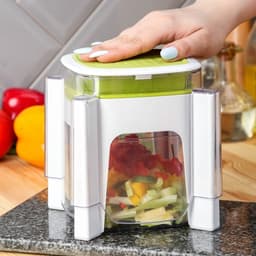 Овощерезка универсальная с контейнером Доляна Fresh Cook, 3 сменные насадки и пушер, 14.5×14.5×21 см, бело-зелёная