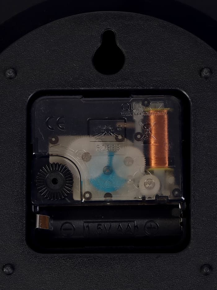 Часы настенные интерьерные «Лепестки», металл, бесшумные, плавный ход, d=59 см, циферблат d=22 см, от батарейки 1×АА