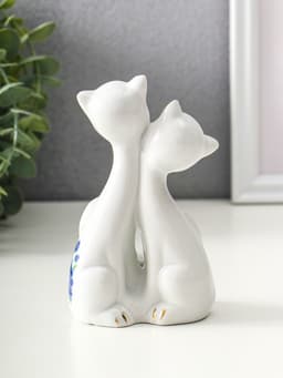 Фигурка керамика «Две кошки с котёнком», 13×8 см