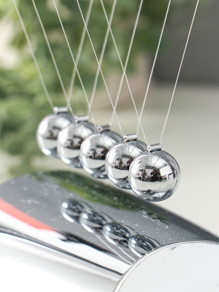 Маятник настольный антистресс «Шары Ньютона. Колыбель техно», хром, 19×19×10 см