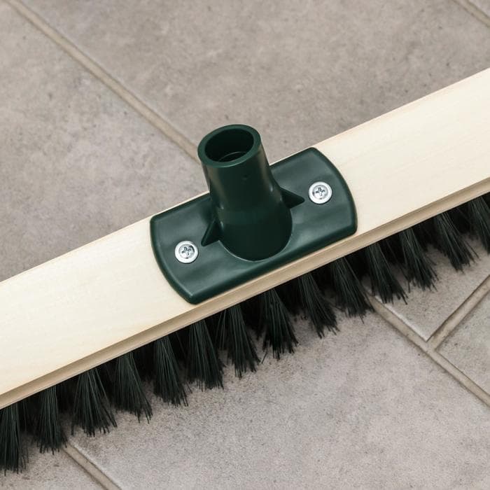 Щётка для подметания пола «Метро», 70×5 см, усиленный угловой резьбовой держатель