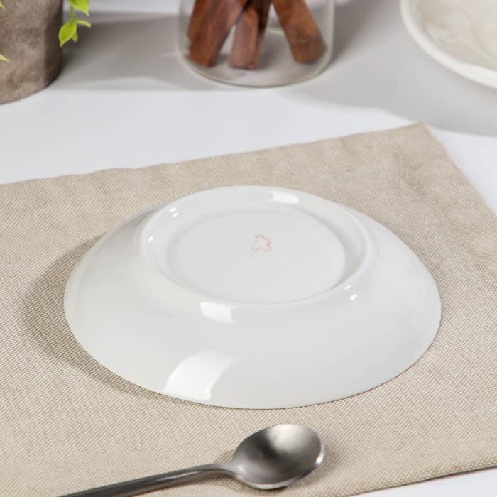 Блюдце детское Дулевский фарфор «Веселый Колобок», d=14 см, фарфор, белое, МИКС