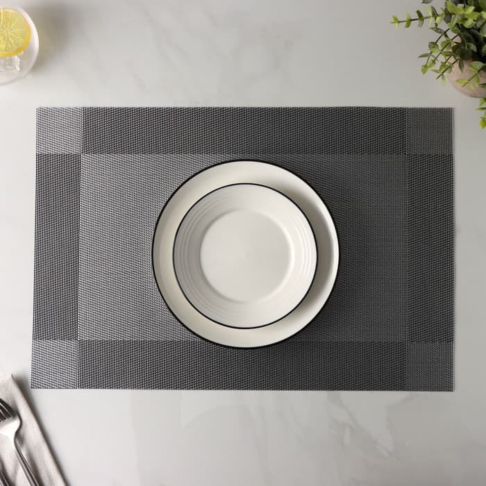 Салфетка сервировочная на стол Доляна «Шахматы», 45×30 см, серебристая