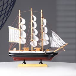 Сувенирная модель корабля «Пилад», борта тёмные, 33×31×5 см